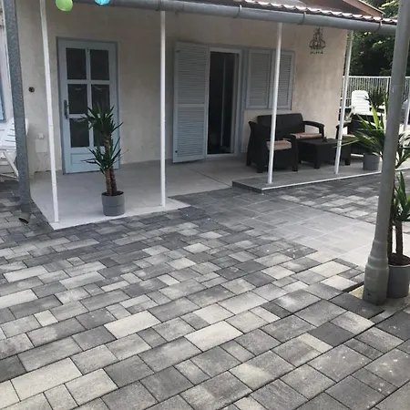 Klara Apartmanhaz * Orfu