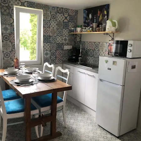 Klara Apartmanhaz شقة أورفو