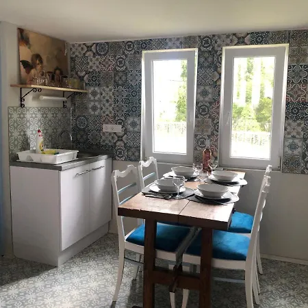 Klara Apartmanhaz *
