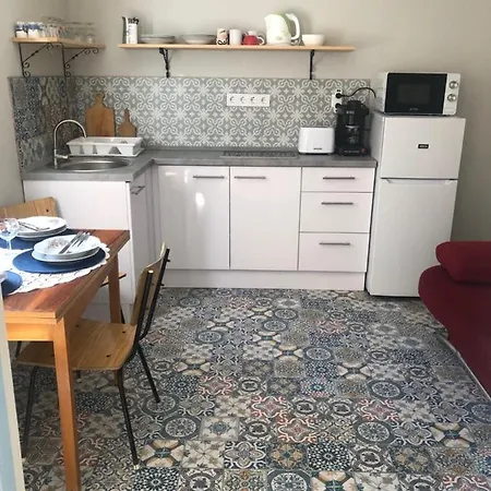 Klara Apartmanhaz شقة *