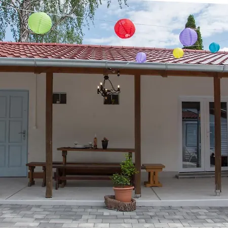 شقة Klara Apartmanhaz