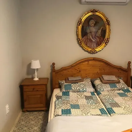 شقة Klara Apartmanhaz أورفو