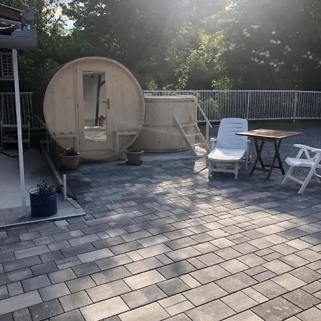 Klara Apartmanhaz شقة أورفو