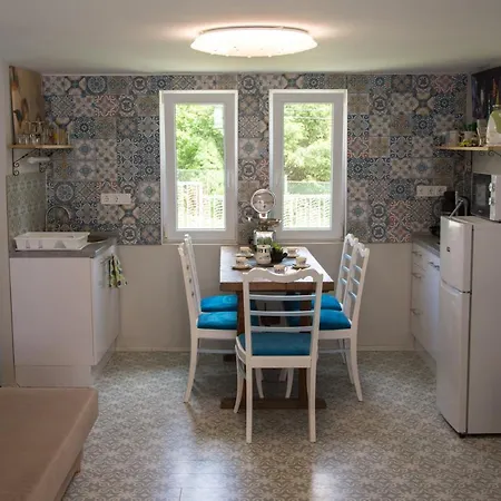 Klara Apartmanhaz شقة *