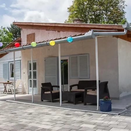 Klara Apartmanhaz * Orfu